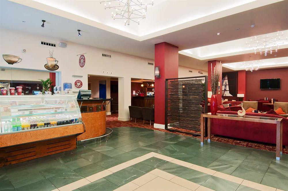 Holiday Inn Express Portsmouth - North By Ihg Restoran gambar